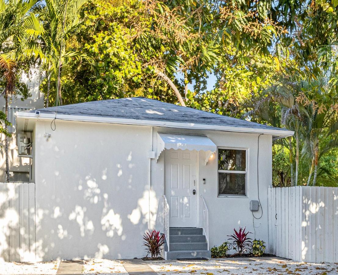 Beautiful Casita With King Bed And Private Patio Close To Calle 8, Mia Airport, Coral Gables Miami Exterior photo