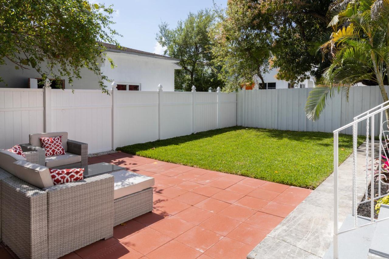 Beautiful Casita With King Bed And Private Patio Close To Calle 8, Mia Airport, Coral Gables Miami Exterior photo