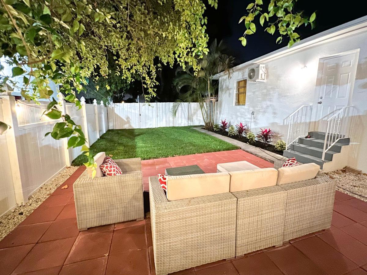 Beautiful Casita With King Bed And Private Patio Close To Calle 8, Mia Airport, Coral Gables Miami Exterior photo