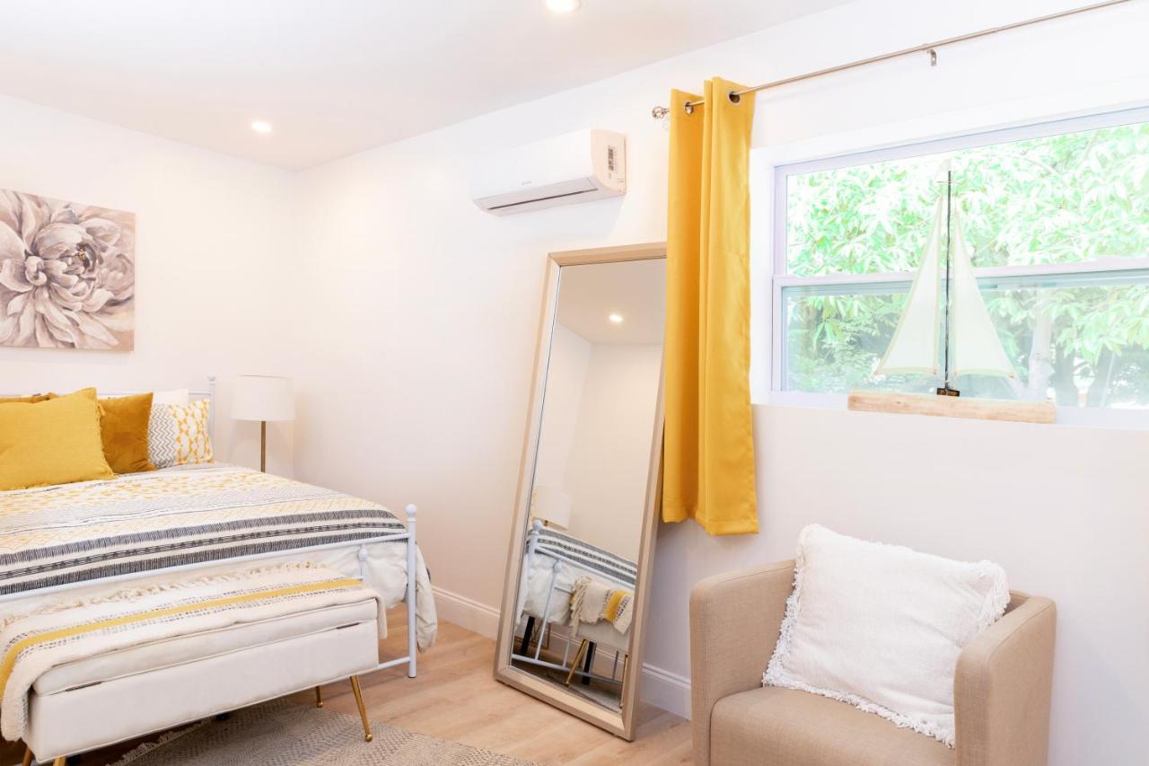 Beautiful Casita With King Bed And Private Patio Close To Calle 8, Mia Airport, Coral Gables Miami Exterior photo